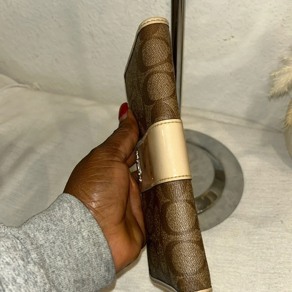 Coach long zippy wallet